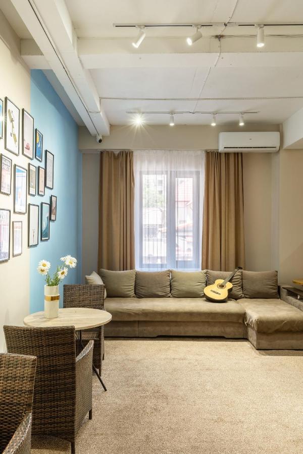 Bodo Hostel Bişkek Dış mekan fotoğraf